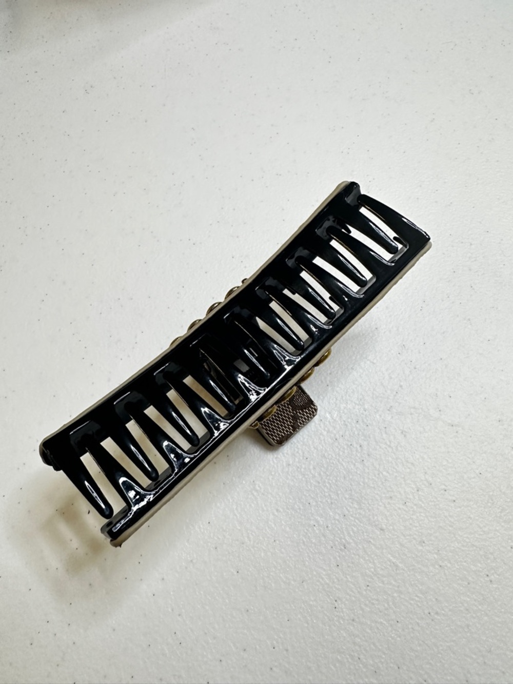 Gucci Brown Monogram Hair Claw with Gold Logo - Picture 4 of 6